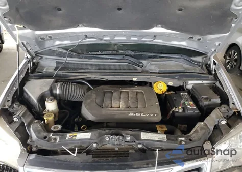 2013 Chrysler Town & Country Touring из США, поврежденный, VIN 2C4RC1BG2DR744094